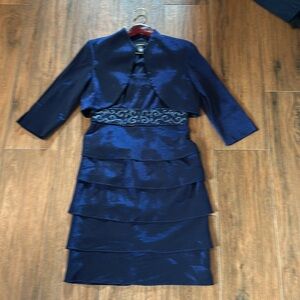 NWOT R&M Richard’s size 8 special occasion dress, perfect for wedding or party!